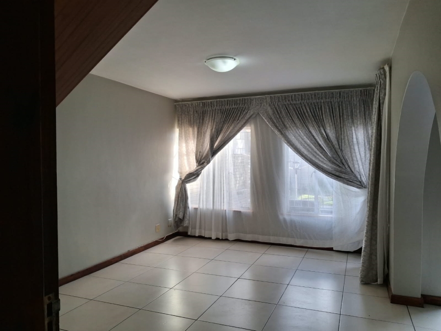 To Let 3 Bedroom Property for Rent in Walmer Eastern Cape